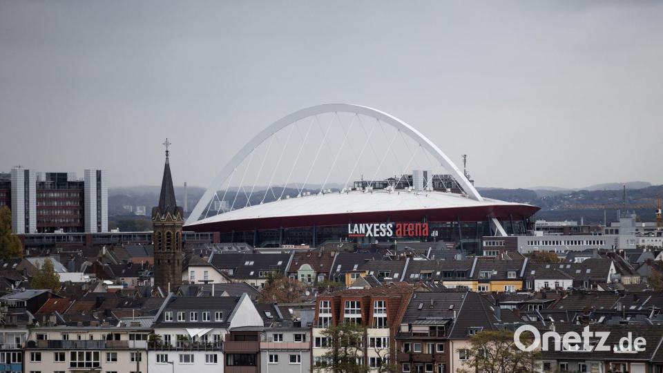 In der Lanxess Arena soll am Sonntag ein Zuschauerrekord in der Basketball-Bundesliga aufgestellt werden. (Archivfoto) Bild: Rolf Vennenbernd/dpa