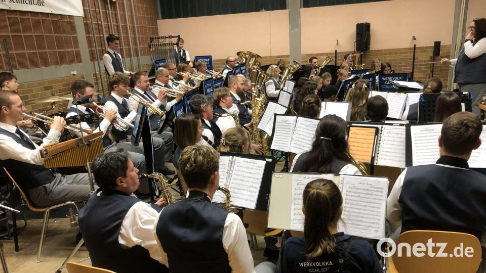 Zum 47. Mal veranstaltete die Werkvolkkapelle Schlicht ihr vorweihnachtliches Jahreskonzert mit tollen und sehr verschiedenen Beiträgen. Bild: ct