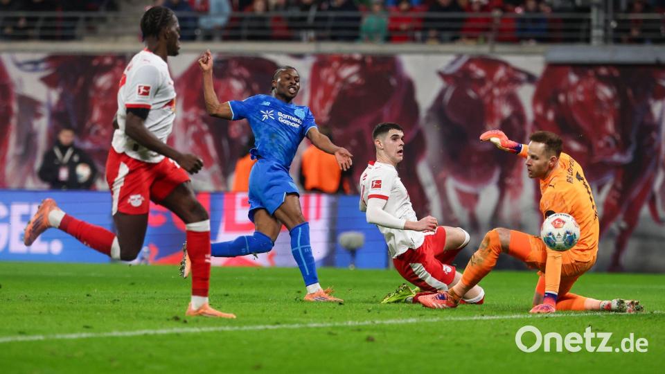 Im Spitzenspiel in Leipzig gab es viele Torszenen. Bild: Jan Woitas/dpa