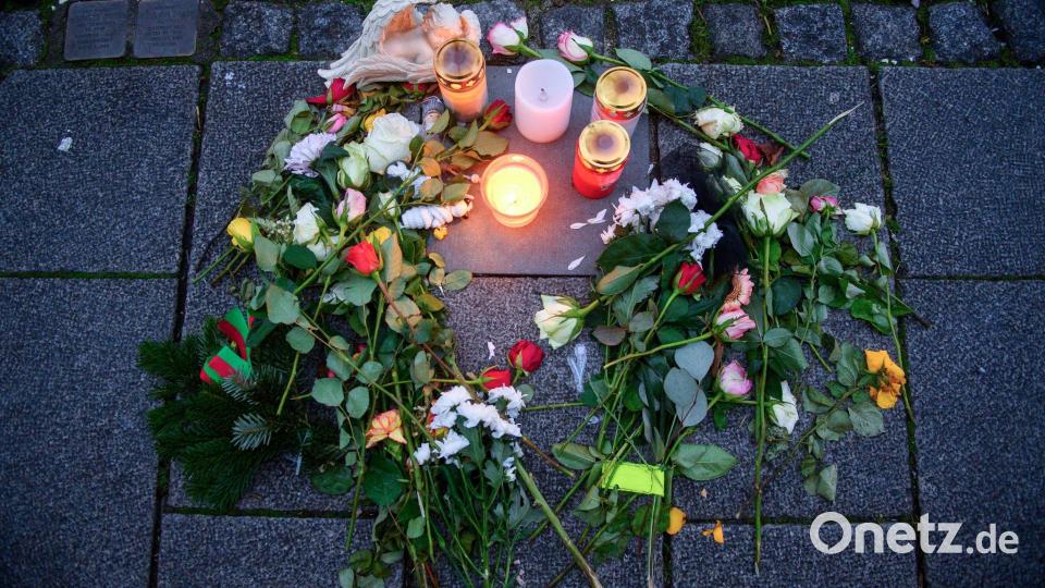 Zeichen des Gedenkens in der Stadt. Bild: Klaus-Dietmar Gabbert/dpa