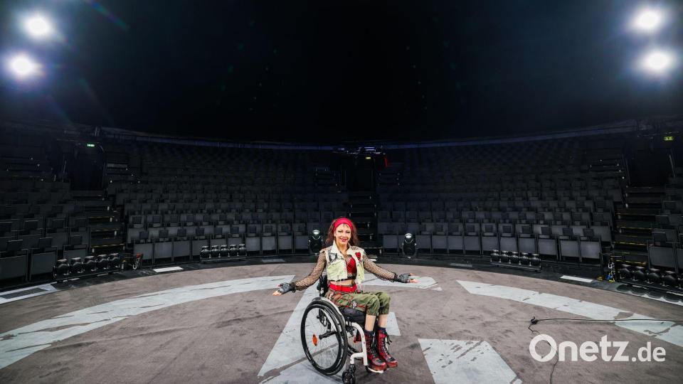 Die gelernte Zirkusartistin hatte der Manege nach einem Trapezunfall jahrelang den Rücken gekehrt. Bild: Christoph Reichwein/dpa