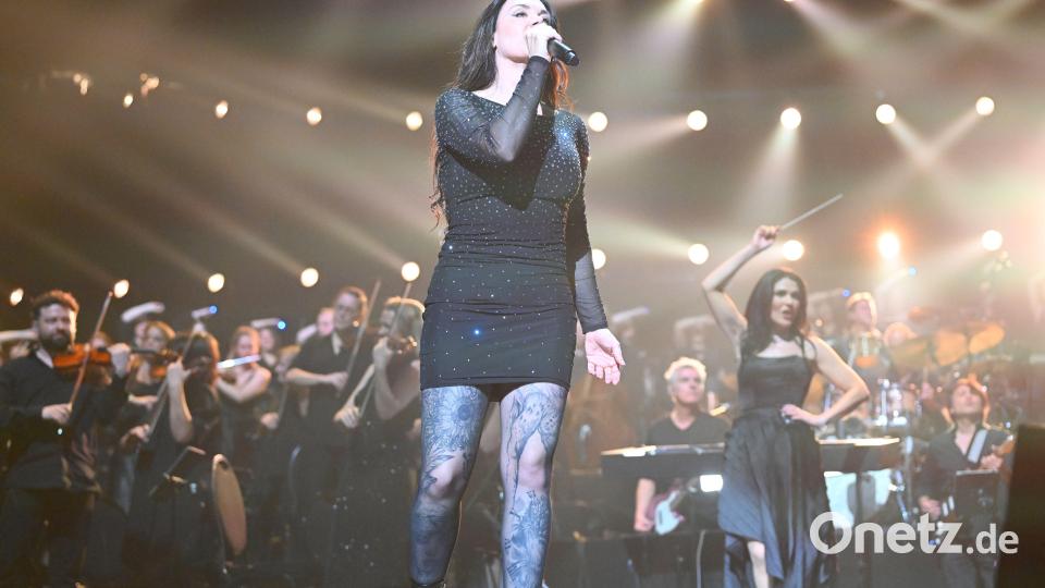 Vanessa Amorosi genießt die Unterstützung des Antwerp Philharmonic Orchestra um Maestra Alexandra Arrieche. Bild: Tobias Schwarzmeier