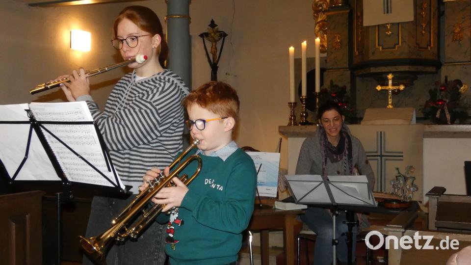 Anna mit der Querflöte und Christoph mit der Trompete unterstützt von Marina Rischan. Bild: hdk