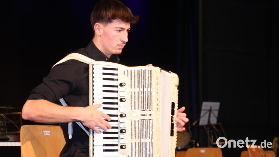 Ein Meister am Akkordeon ist Simeon Franz. Bild: kro