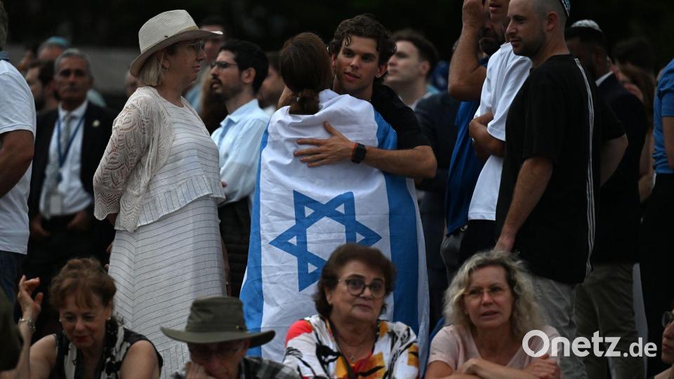 Bei dem Anschlag am vergangenen Sonntag wurden 15 Menschen getötet. Bild: Dean Lewins/AAP/dpa