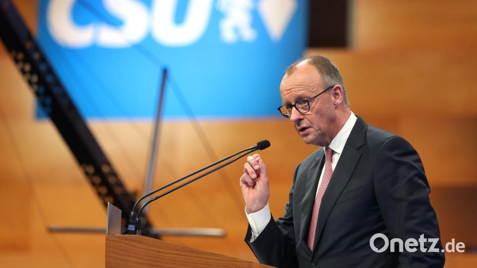 „Ich bin jedenfalls nicht bereit, das Thema Umwelt und Klimaschutz so hoch aufzuhängen, dass damit ein großer Teil unseres industriellen Kerns in der Bundesrepublik Deutschland verloren geht“, hatte Kanzler Merz (CDU) in seiner Rede auf dem CSU-Parteitag gesagt. Bild: Karl-Josef Hildenbrand/dpa