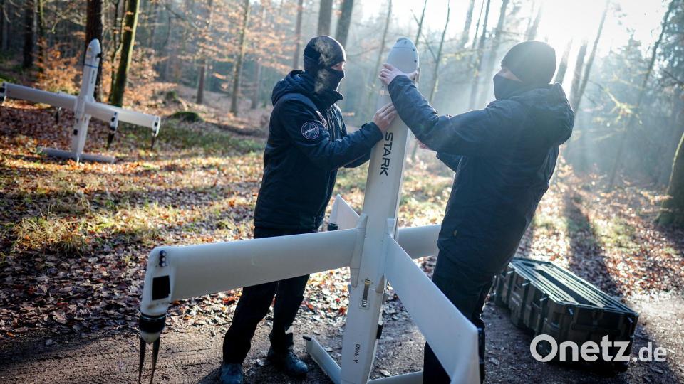 Der als erfolgreich bezeichnete Industrietest soll die Grundlage dafür legen, um die Bundeswehr zügig mit der Drohnenwaffe ausstatten zu können, teilten die Unternehmen nach dem Test mit. Bild: Kay Nietfeld/dpa
