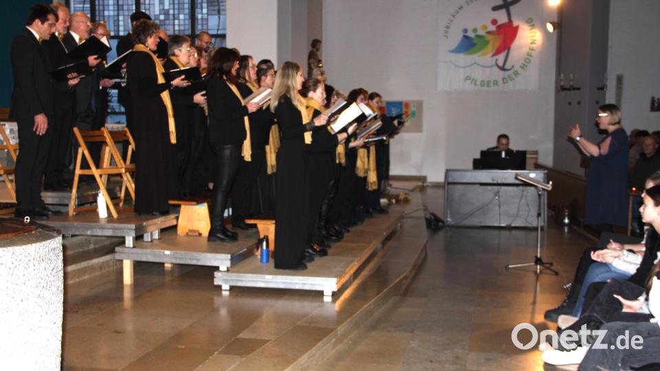 Leiterin Marina Gmeiner leitete den Adventlichen Nachmittag. Bild: adj