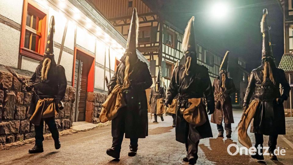 Reichental in Gernsbach: Belzemärtel halten alte Tradition lebendig Bild: Uli Deck/dpa