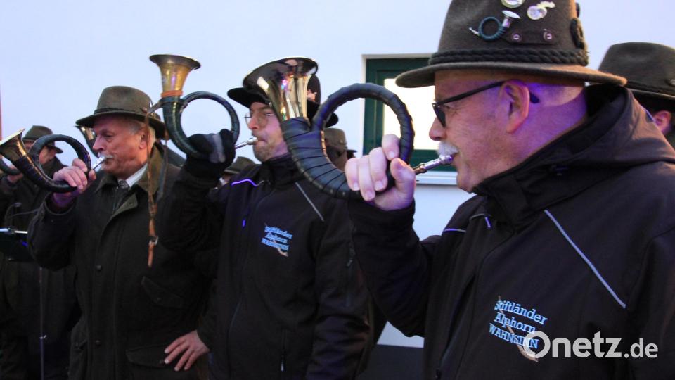 Die Jagdhornbläser in Aktion. Bild: kro