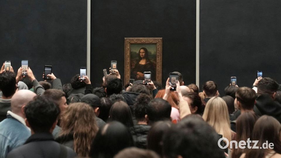 Der Louvre plant einen eigenen Saal für das berühmte Gemälde von Leonardo da Vinci - und einen zusätzlichen Eintrittspreis. Bild: Thibault Camus/AP/dpa