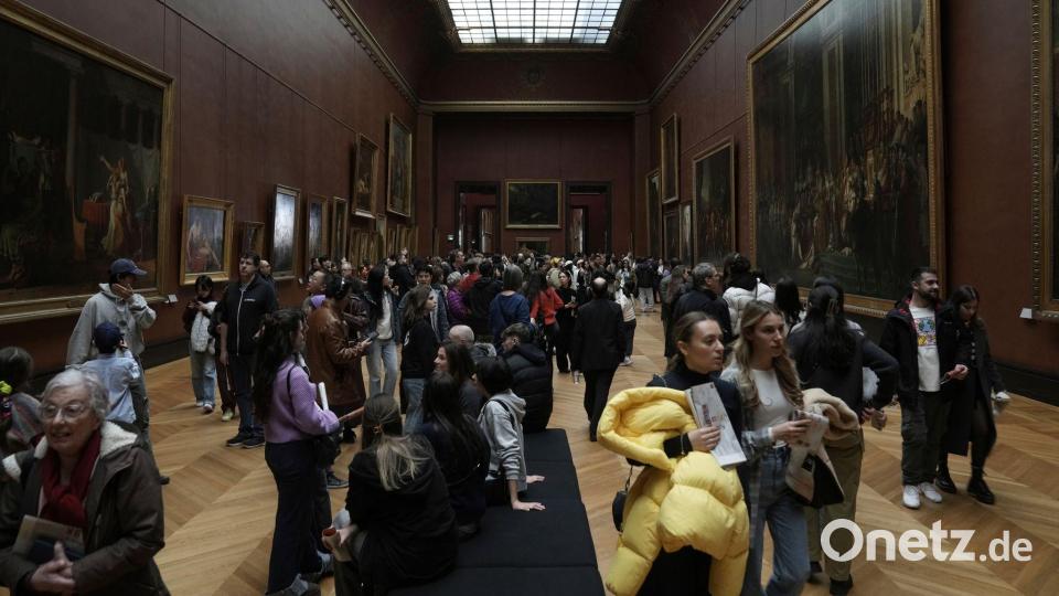 Um Museum und Besuchern mehr Sicherheit zu bieten, plant der Louvre tiefgreifende Veränderungen. Bild: Thibault Camus/AP/dpa