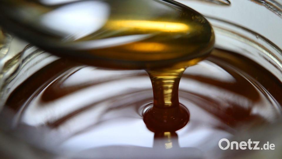 Wissen von wo es kommt: Honiggläser müssen künftig alle Herkunftsländer samt Mengenanteilen ausweisen. Symbolbild: Karl-Josef Hildenbrand/dpa