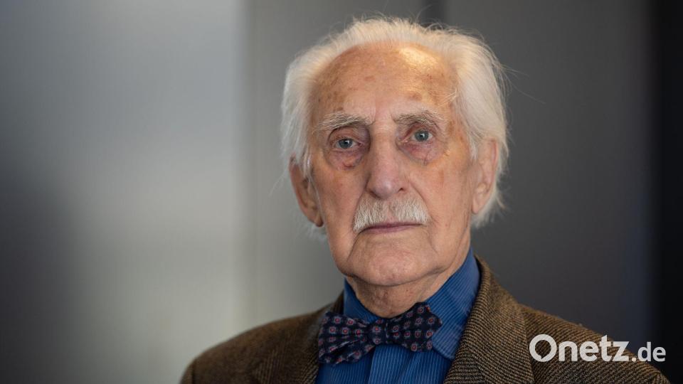 Der Holocaust-Überlebende Leon Weintraub äußert sich auch im hohen Alter zu politischen Ereignissen. (Archivbild) Bild: Swen Pförtner/dpa