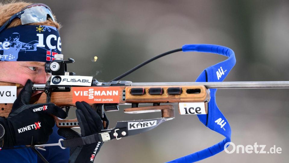 Der Norweger Sivert Guttorm Bakken beim Stehendschießen. Bild: Olivier Chassignole/AFP/dpa