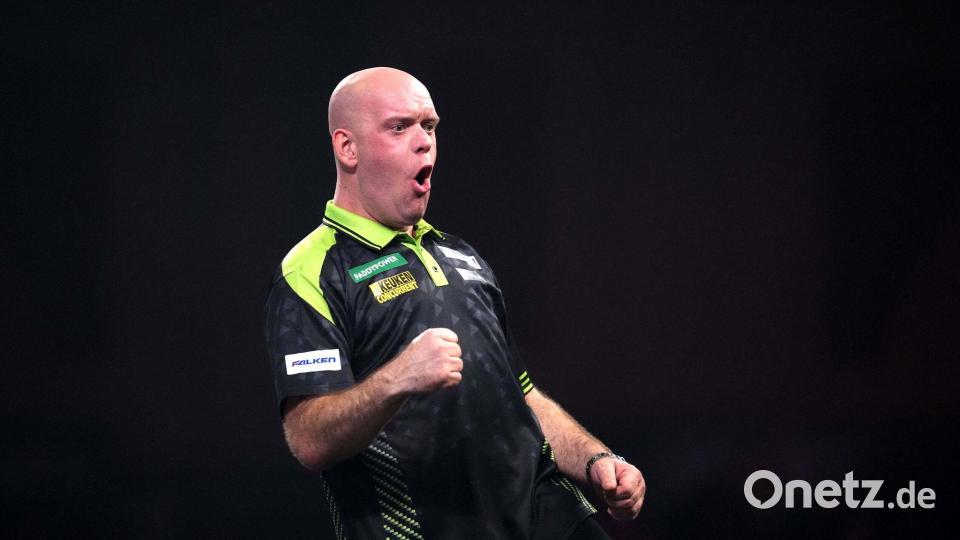 Der Niederländer Michael van Gerwen jubelt. Bild: Adam Davy/PA/AP/dpa
