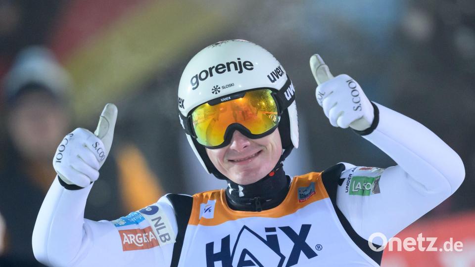 Domen Prevc ist in dieser Saison bisher der Überflieger. (Archivbild) Bild: Hendrik Schmidt/dpa