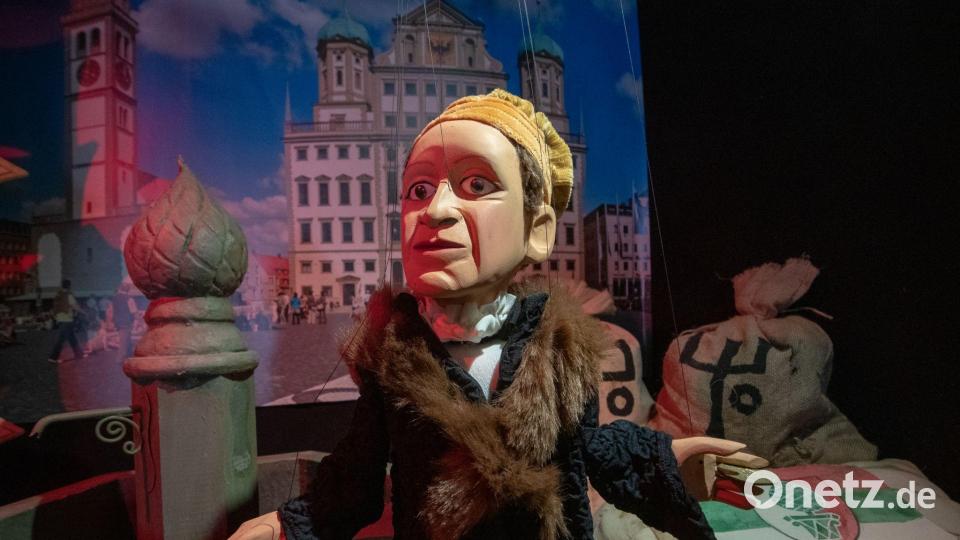 Auch das berühmte Marionettentheater Augsburger Puppenkiste hat Jakob Fugger als Darsteller am Faden im Repertoire. (Archivbild) Bild: Stefan Puchner/dpa
