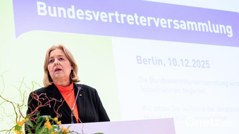 Bundesarbeitsministerin Bärbel Bas (SPD) vor Vertretern der Rentenversicherung im Dezember. (Archivbild) Bild: Carsten Koall/dpa