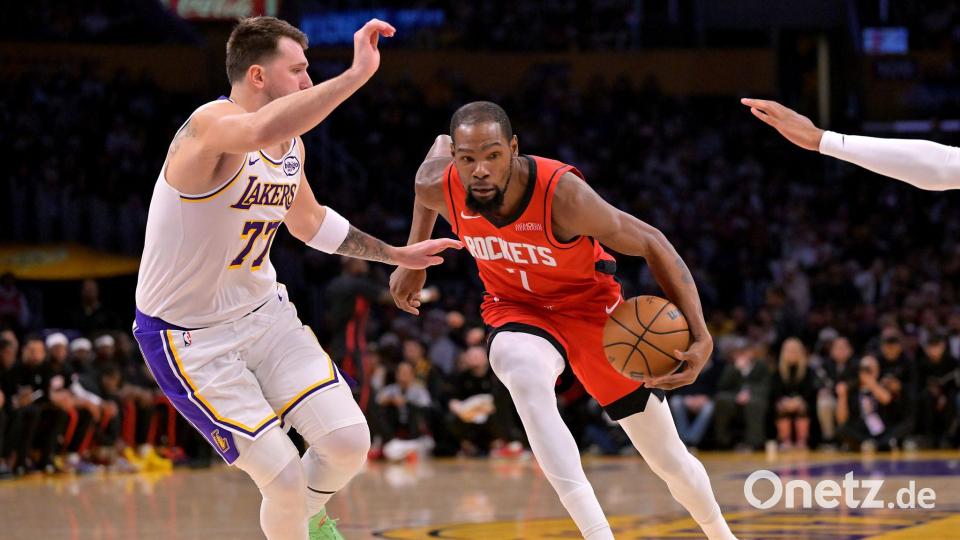 Kevin Durant (r) und Luka Doncic erzielten jeweils 25 Punkte. Bild: Jayne Kamin-Oncea/AP/dpa