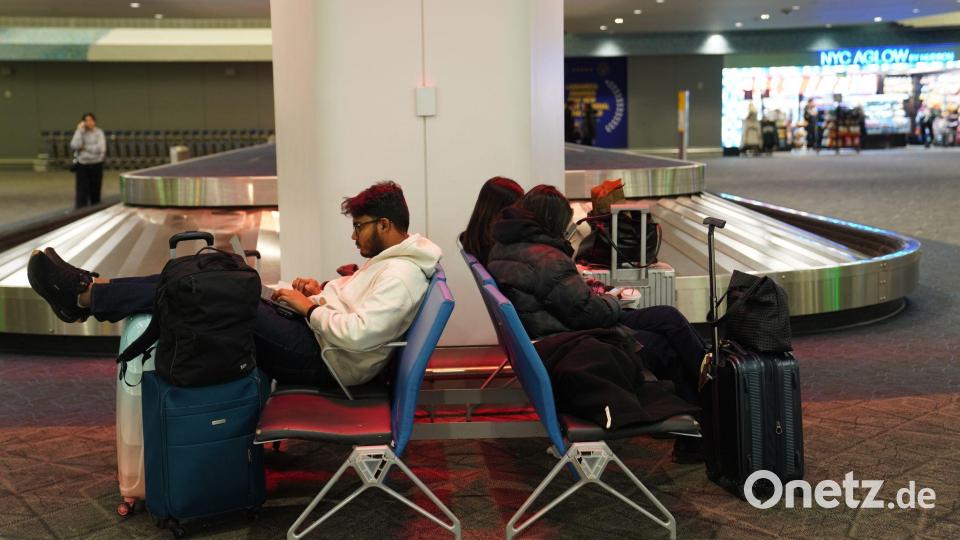 Hunderte Flüge von und nach New York wurden wegen heftigen Winterwetters gestrichen. Bild: Zhang Fengguo/XinHua/dpa