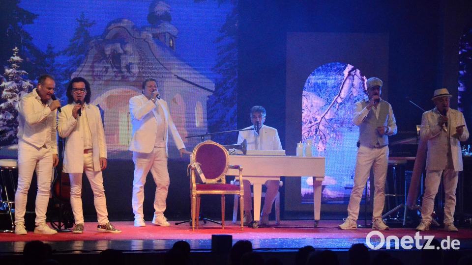 Zum großen Finale singen "Die Paldauer" ein Weihnachtsmedley. Bild: Kunz