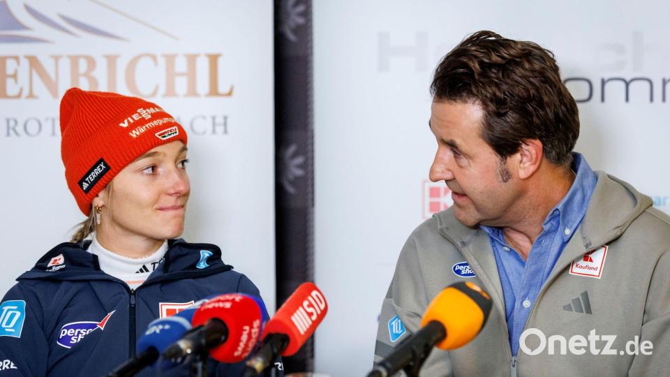 Horst Hüttel (r) hofft auf eine weitere Zusammenarbeit mit Schmid. Bild: Daniel Karmann/dpa