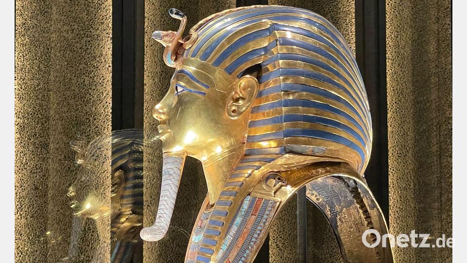 Die goldene Totenmaske des Kindkönigs Tutanchamun hat ein neues Zuhause. (Archivbild) Bild: Ulrich Steinkohl/dpa