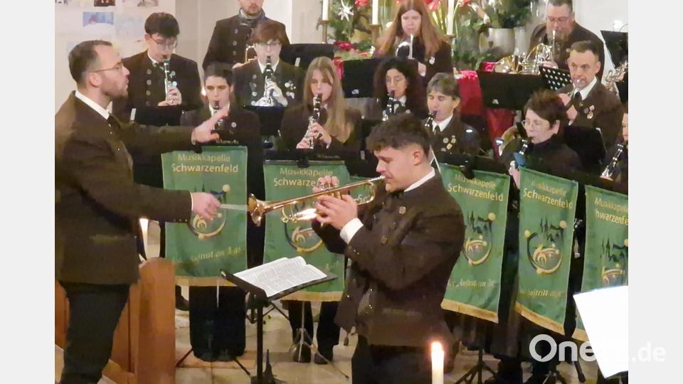 Samuel Lindner begeisterte mit seinem Solo beim Stück "Let it go" die Zuhörer Bild: mab