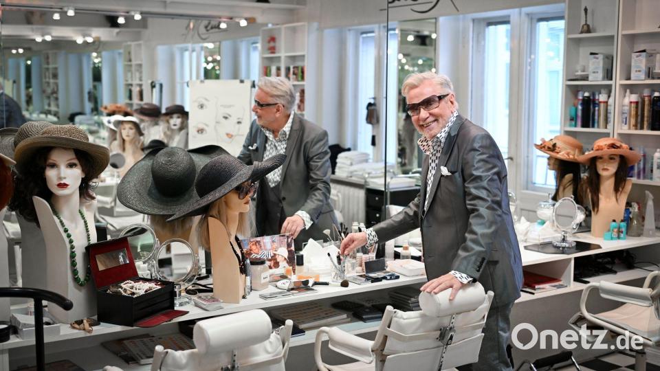 Hier saß sie oft bei ihrem Visagisten René Koch. Bild: Jens Kalaene/dpa