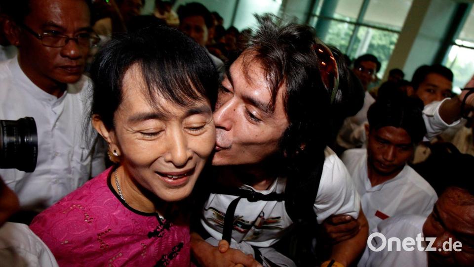 Kim Aris, der Sohn der inhaftierten Friedensnobelpreisträgerin Aung San Suu Kyi, wendet sich immer wieder mit Videos an die Öffentlichkeit. (Archivbild) Bild: Nyein Chan Naing/dpa