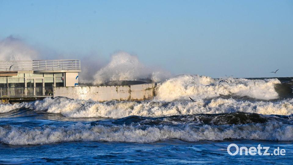 Heftige Windböen hielten Polens Feuerwehren auf Trab. Bild: Piotr Kowala/PAP/dpa