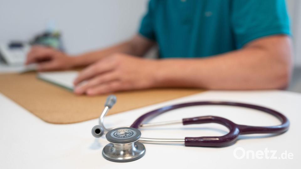 Könnte eine Gebühr unnötige Arztbesuche verringern? (Archivbild) Bild: Sebastian Kahnert/dpa