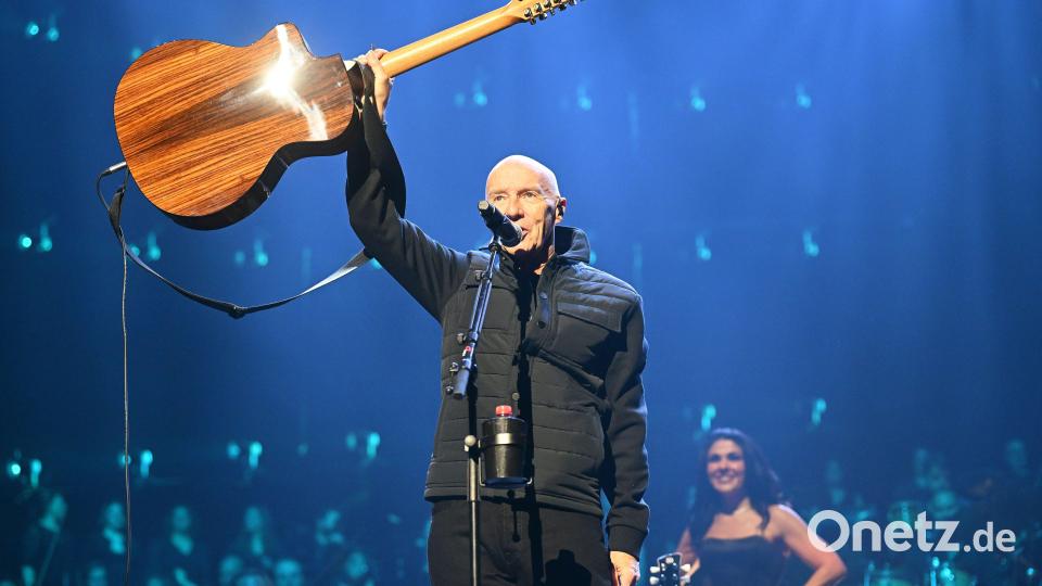 Midge Ure bekommt verdient stürmischen Applaus. Bild: Tobias Schwarzmeier