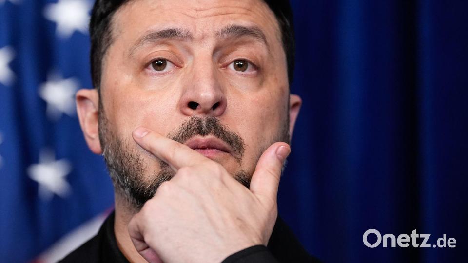 Wolodymyr Selenskyj, Präsident der Ukraine, spricht während einer Pressekonferenz. Bild: Alex Brandon/AP/dpa