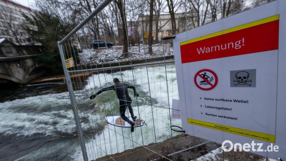 Wann offiziell wieder gesurft werden darf? Unklar. Bild: Peter Kneffel/dpa