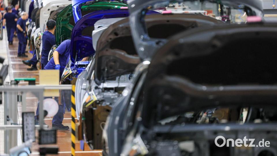 Der Gewinn der deutschen Autobauer sackte in den ersten neun Monaten deutlich ab. (Symbolbild) Bild: Jan Woitas/dpa