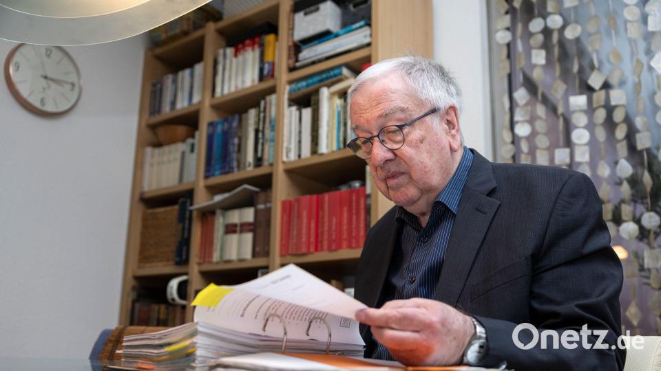 Der Psychologe und Kriminologe Rudolf Egg hat mehr als 1.000 Anzeigen aus der Kölner Silvesternacht ausgewertet. (Archivbild) Bild: Hannes P. Albert/dpa