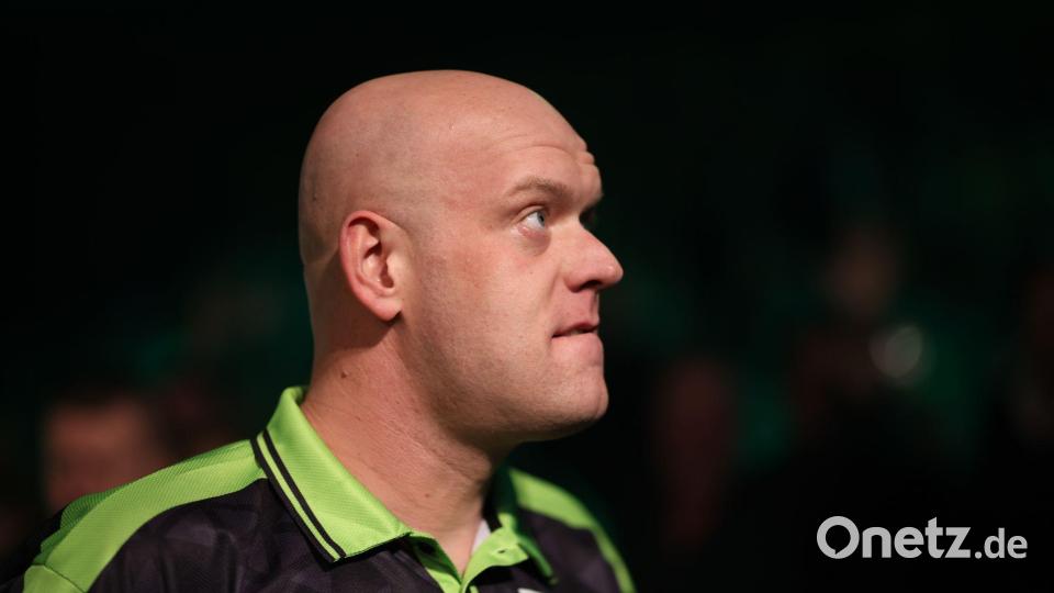 Van Gerwen betritt den Ally Pally. Bild: Steven Paston/PA Wire/dpa