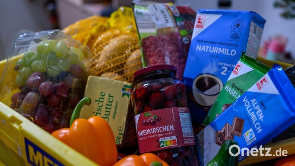 Einige Lebensmittel sind derzeit deutlich günstiger als Ende 2024. (Symbolbild) Bild: Hendrik Schmidt/dpa