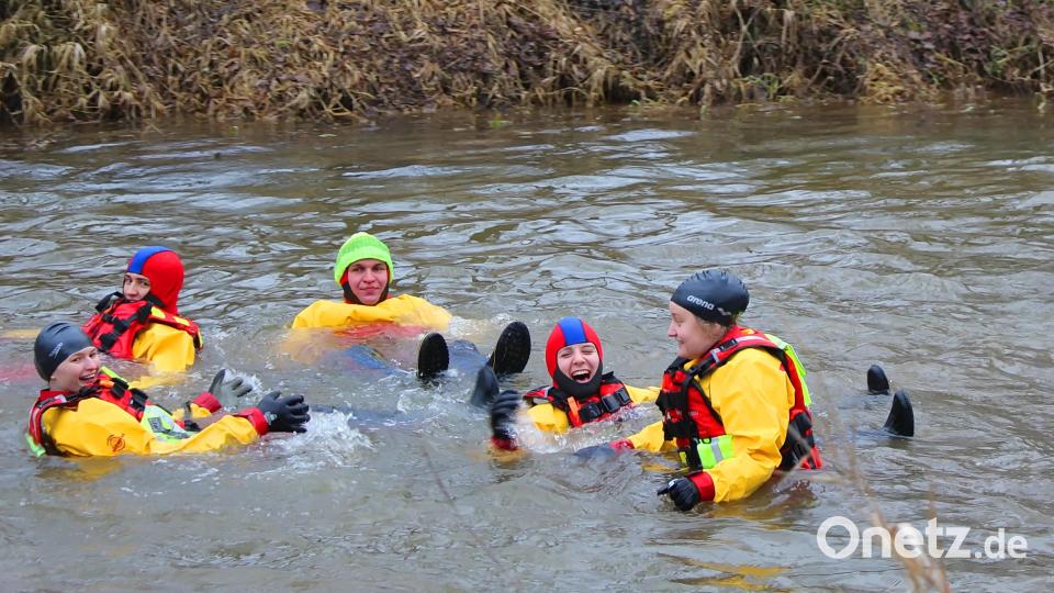 Im Winter ist das Wasser der Vils eisig kalt. Bild: Evi Wagner