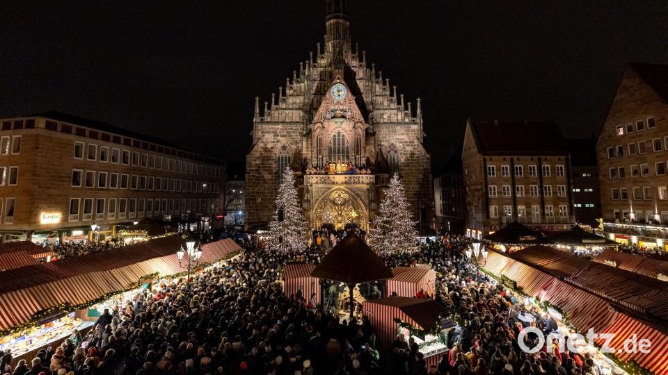 Bis auf kleinere Straftaten verlief der traditionsreiche Nürnberger Christkindlesmarkt friedlich. (Archivbild) Bild: Daniel Karmann/dpa