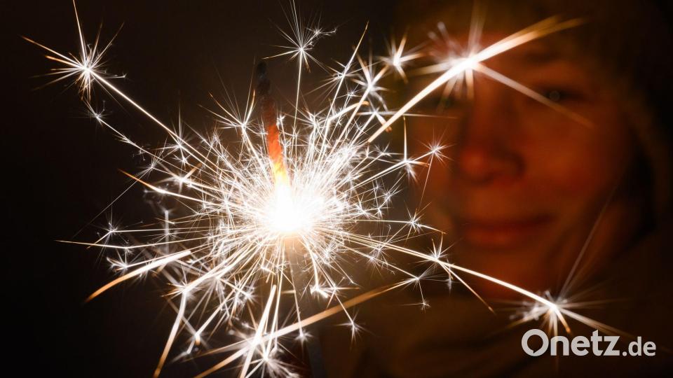 Das Jahr 2025 verabschiedet sich mit einem zweigeteilten Wetter in Deutschland. Am ruhigsten ist es im Südwesten. (Symbolbild) Bild: Julian Stratenschulte/dpa