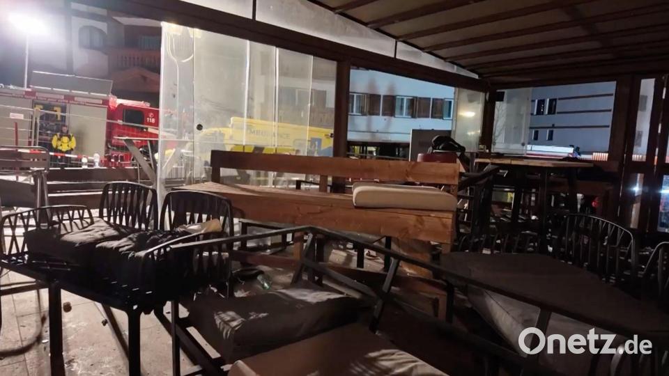 Hunderte Menschen hatten in der Bar den Jahreswechsel gefeiert. Bild: Police Cantonale Valaisanne/Police Cantonale Valaisanne/AP/dpa