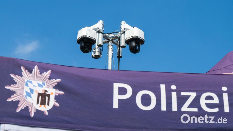 Der Freistaat will die polizeiliche Videoüberwachung ausbauen. (Archivbild) Bild: Peter Kneffel/dpa