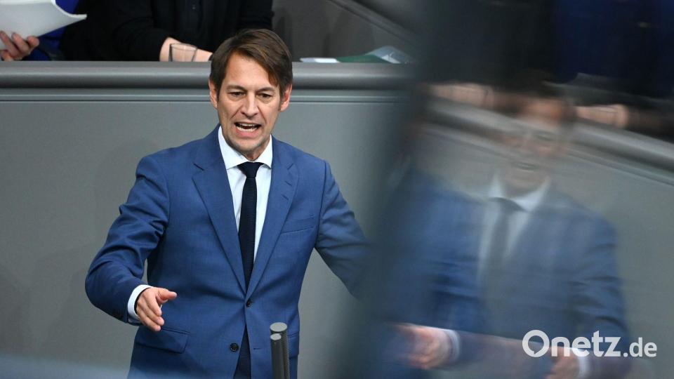 AfD-Politiker Frömming: Social-Media-Verbot für Jugendliche nutzt anderen Parteien. (Archivbild) Bild: Elisa Schu/dpa