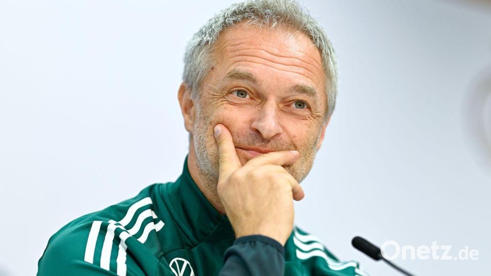 Bundestrainer Christian Wück hat seinen Vertrag noch nicht verlängert. (Archivbild) Bild: Uwe Anspach/dpa