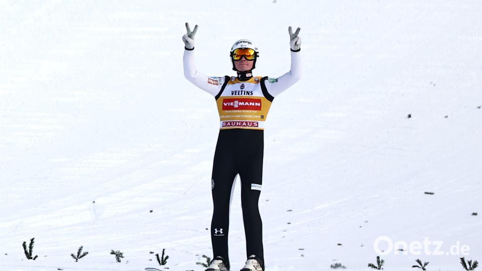 Zwei Siege hat Domen Prevc schon. Werden es nach vier Tournee-Springen vier sein? Bild: Daniel Karmann/dpa