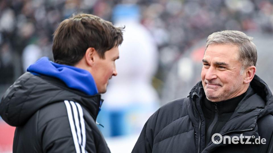 Nicht mehr vereint: HSV-Cheftrainer Merlin Polzin und Sportvorstand Stefan Kuntz (r). (Archivbild) Bild: Harry Langer/dpa