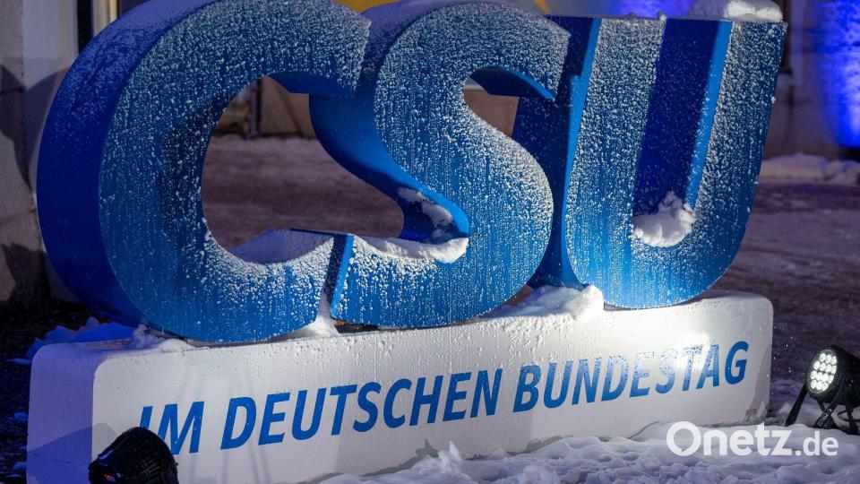 Am 6. Januar geht die Klausur der CSU-Bundestagsabgeordneten in Kloster Seeon los - wie immer werden vorab viele neue politische Forderungen bekannt. Bild: Peter Kneffel/dpa
